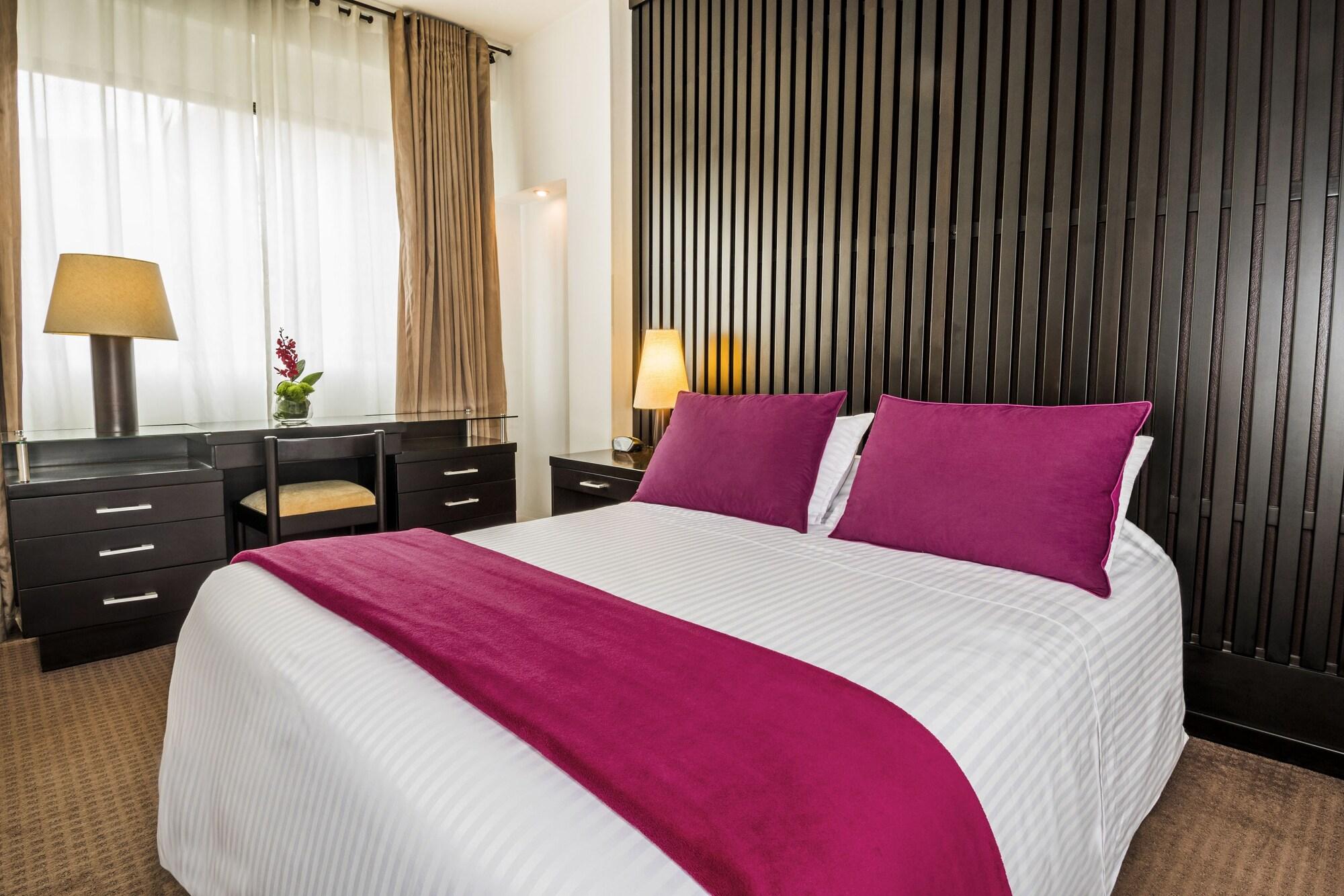 Hotel Augusta Богота Экстерьер фото